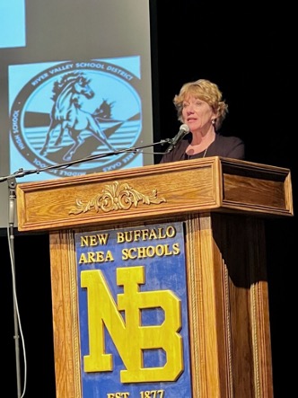 2023-New-Buffalo-Nora